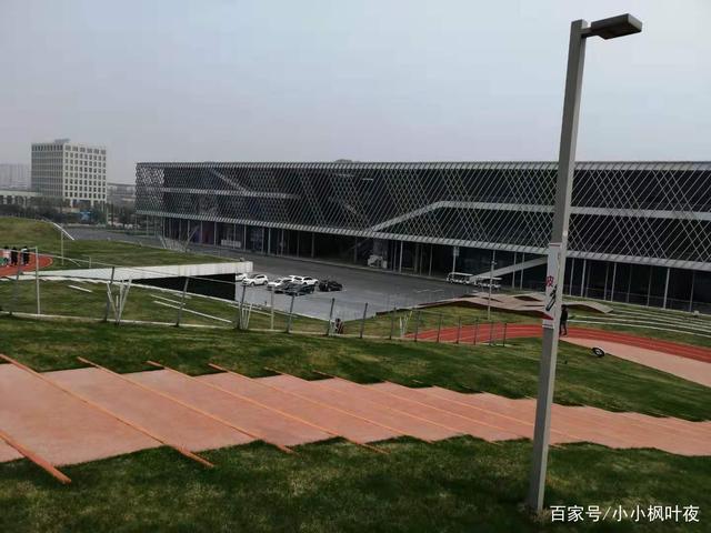 職場(chǎng)轉(zhuǎn)身 11年，從工廠流水線走到IT大廠外包辦公室